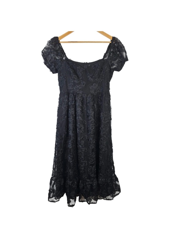 Lulus Dresses & Skirts - New with Tags Lulus Lace Midi Dress with Puff Sleeves Size Large